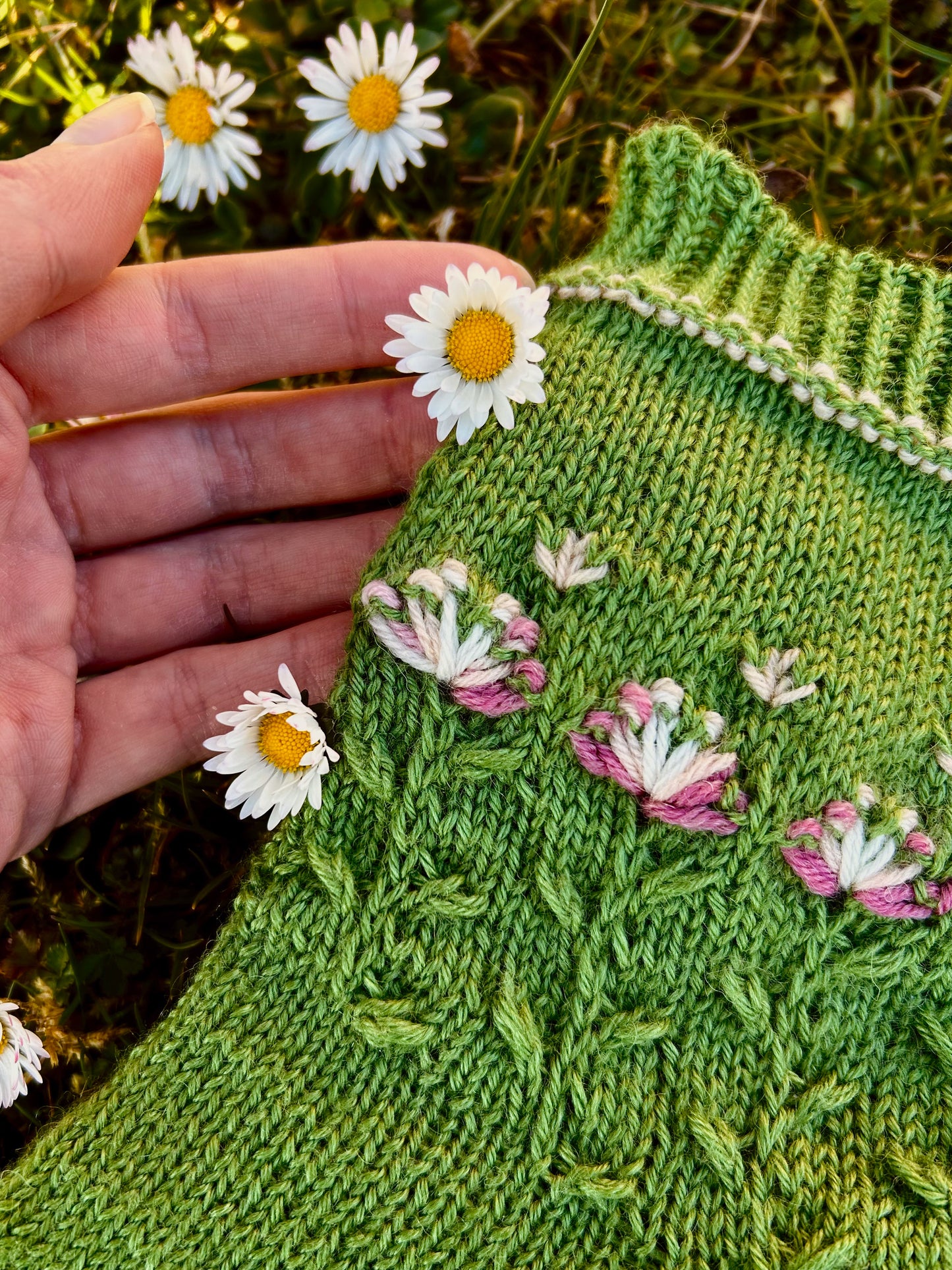 The Flowers and the Bees – Knitting pattern