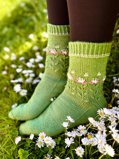 The Flowers and the Bees – Knitting pattern