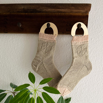 Hint of Peace Socks – Knitting pattern